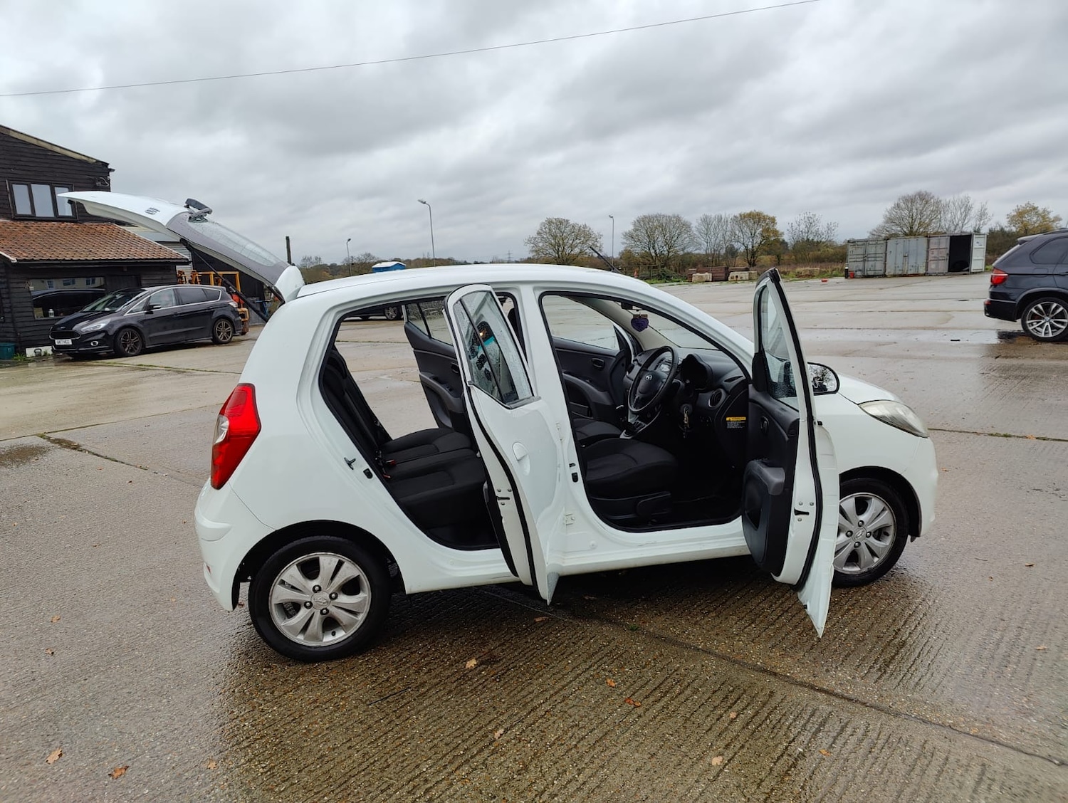 Used Hyundai i10 2012 for sale - 76625679: Photo 39