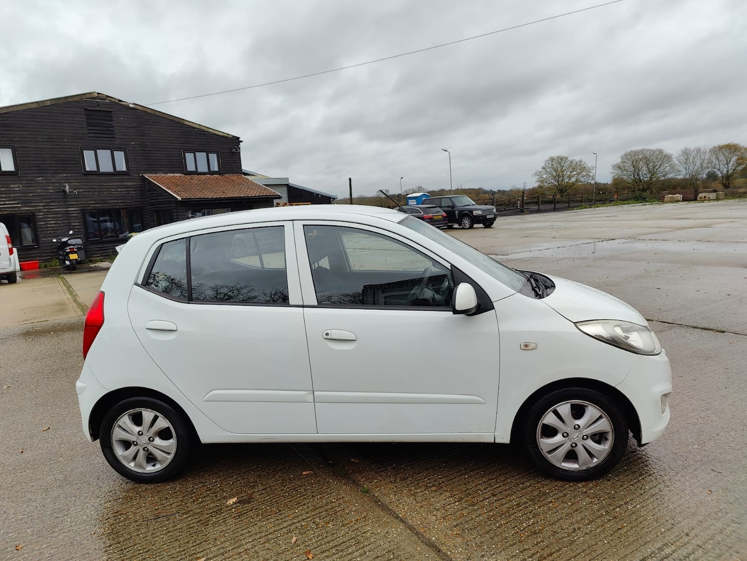 Used Hyundai i10 2012 for sale - 76625679: Photo 4