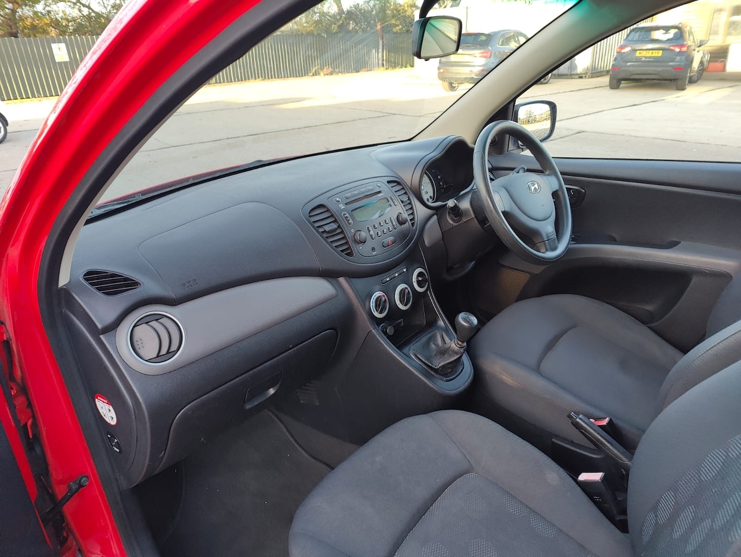 Used Hyundai i10 2011 for sale - 76600157: Photo 18