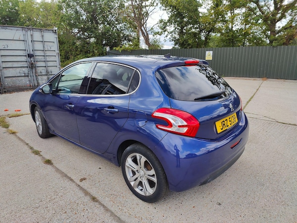 Used Peugeot 208 2015 for sale - 75334150: Photo 10