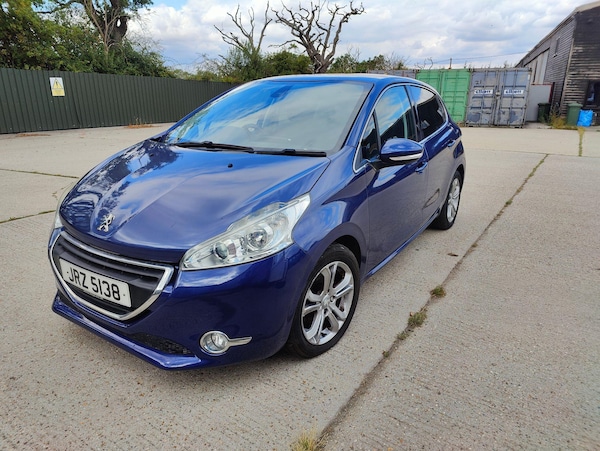 Used Peugeot 208 2015 for sale - 75334150: Photo 13