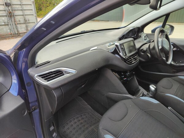 Used Peugeot 208 2015 for sale - 75334150: Photo 15