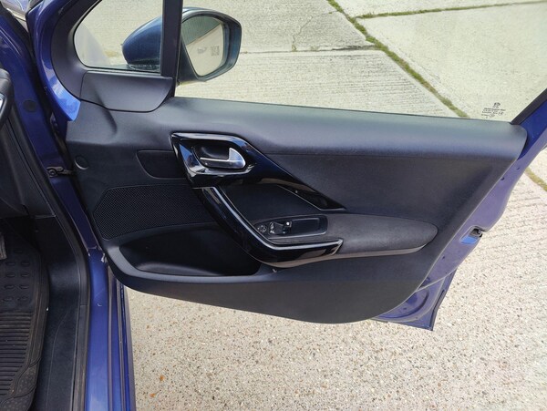 Used Peugeot 208 2015 for sale - 75334150: Photo 29