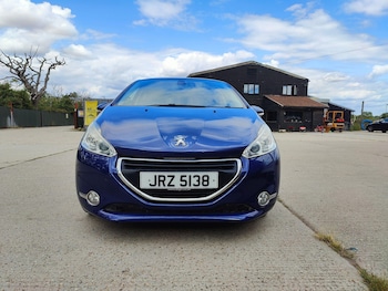 Used Peugeot 208 2015 for sale - 75334150: Photo