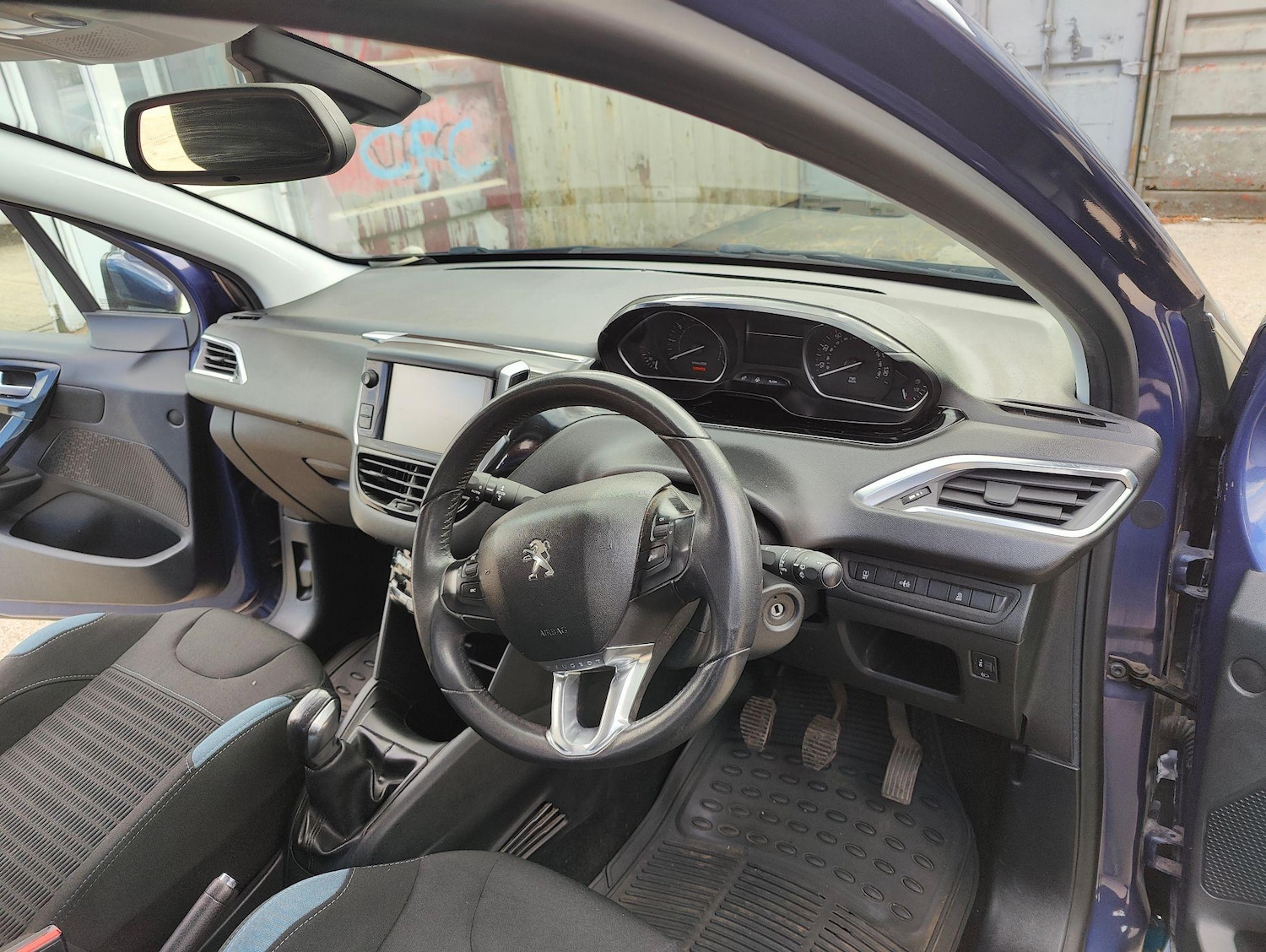 Used Peugeot 208 2015 for sale - 75334150: Photo 32