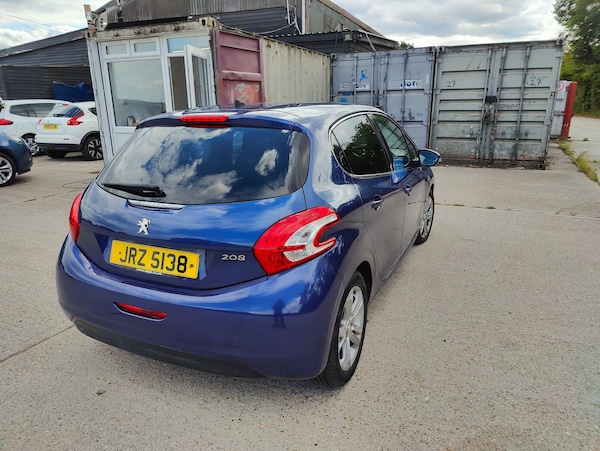 Used Peugeot 208 2015 for sale - 75334150: Photo 8
