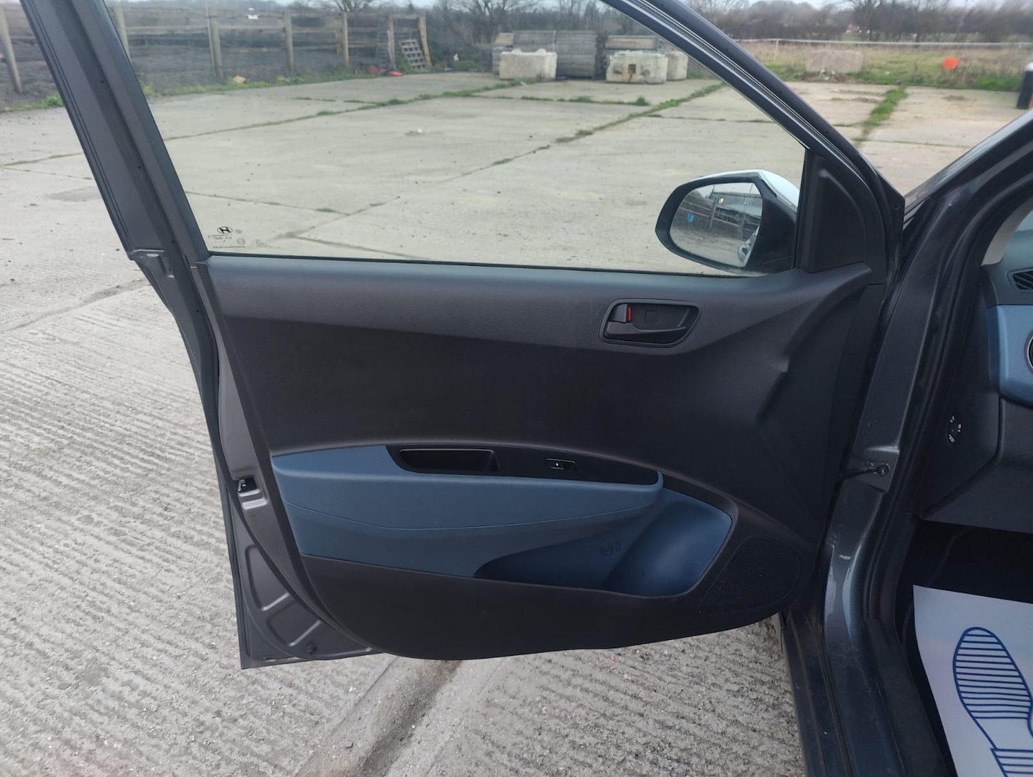 Used Hyundai i10 2016 for sale - 77765870: Photo 20