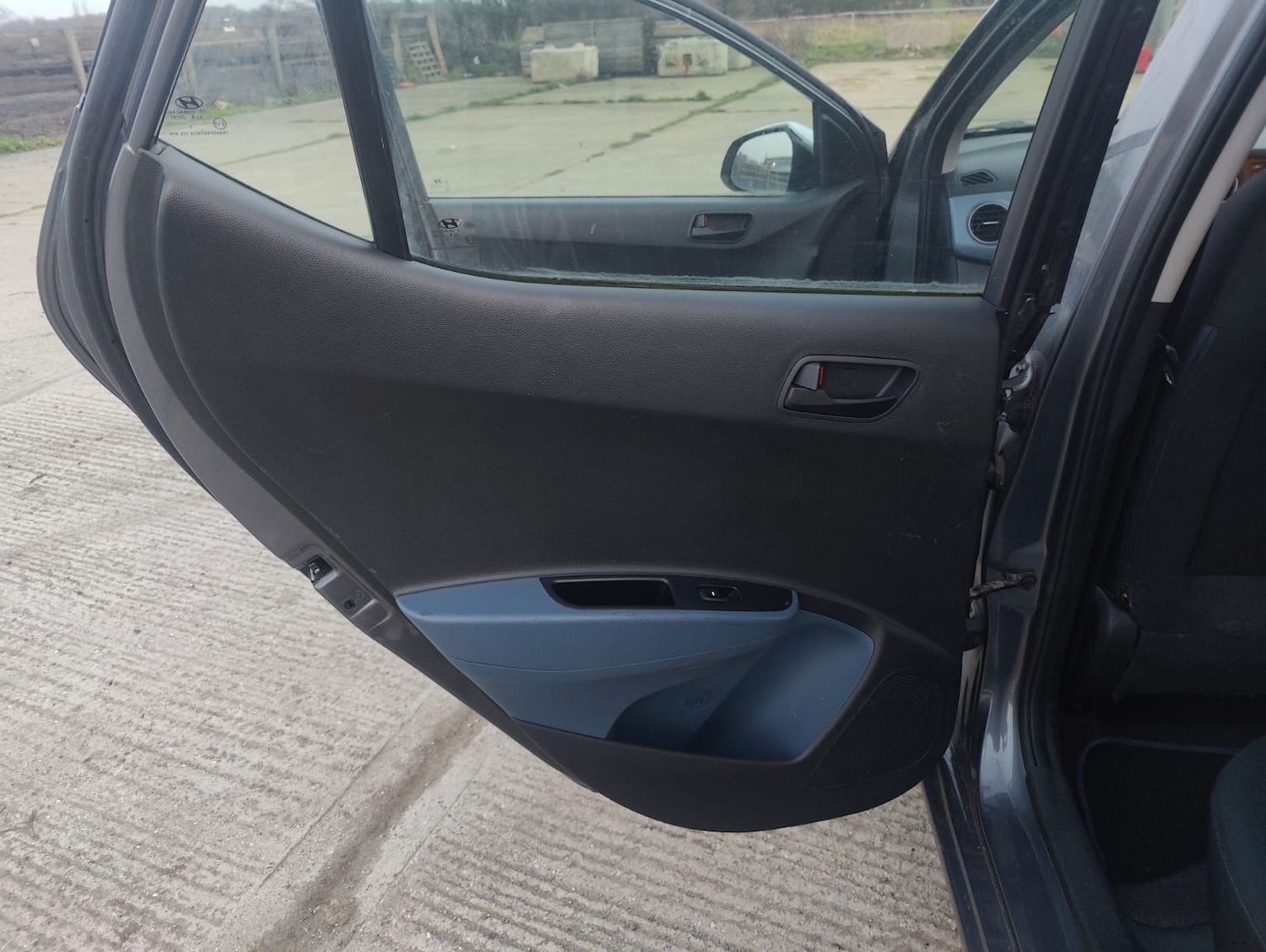 Used Hyundai i10 2016 for sale - 77765870: Photo 23