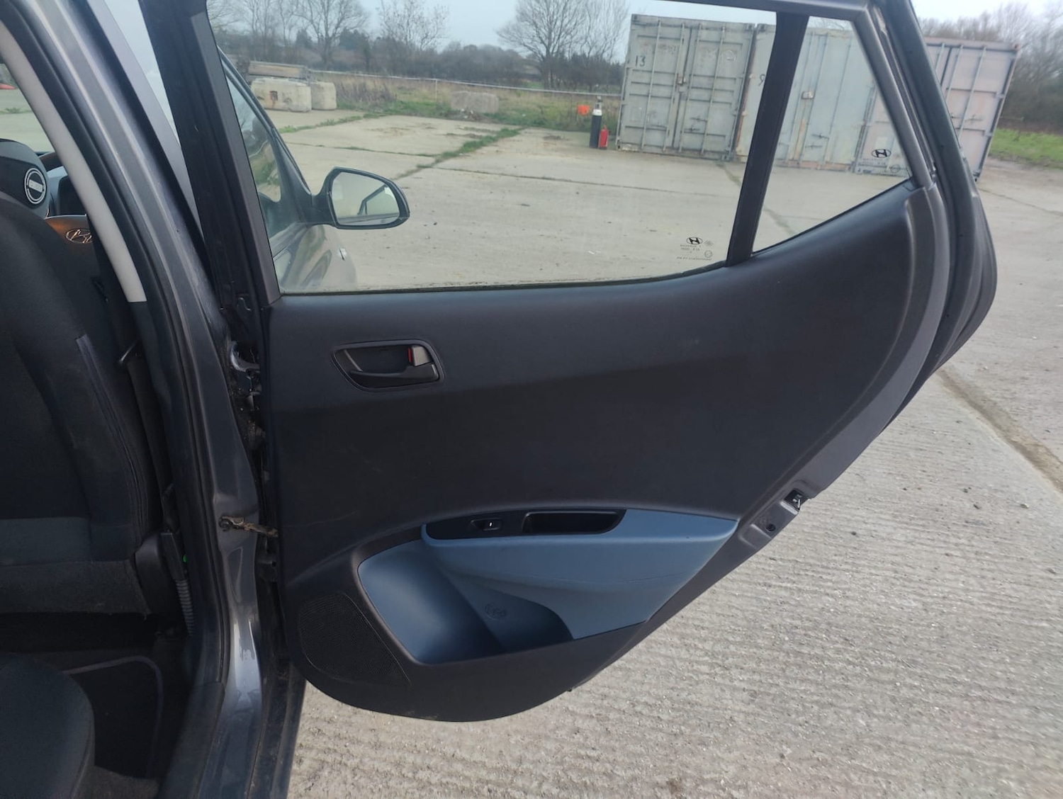 Used Hyundai i10 2016 for sale - 77765870: Photo 25