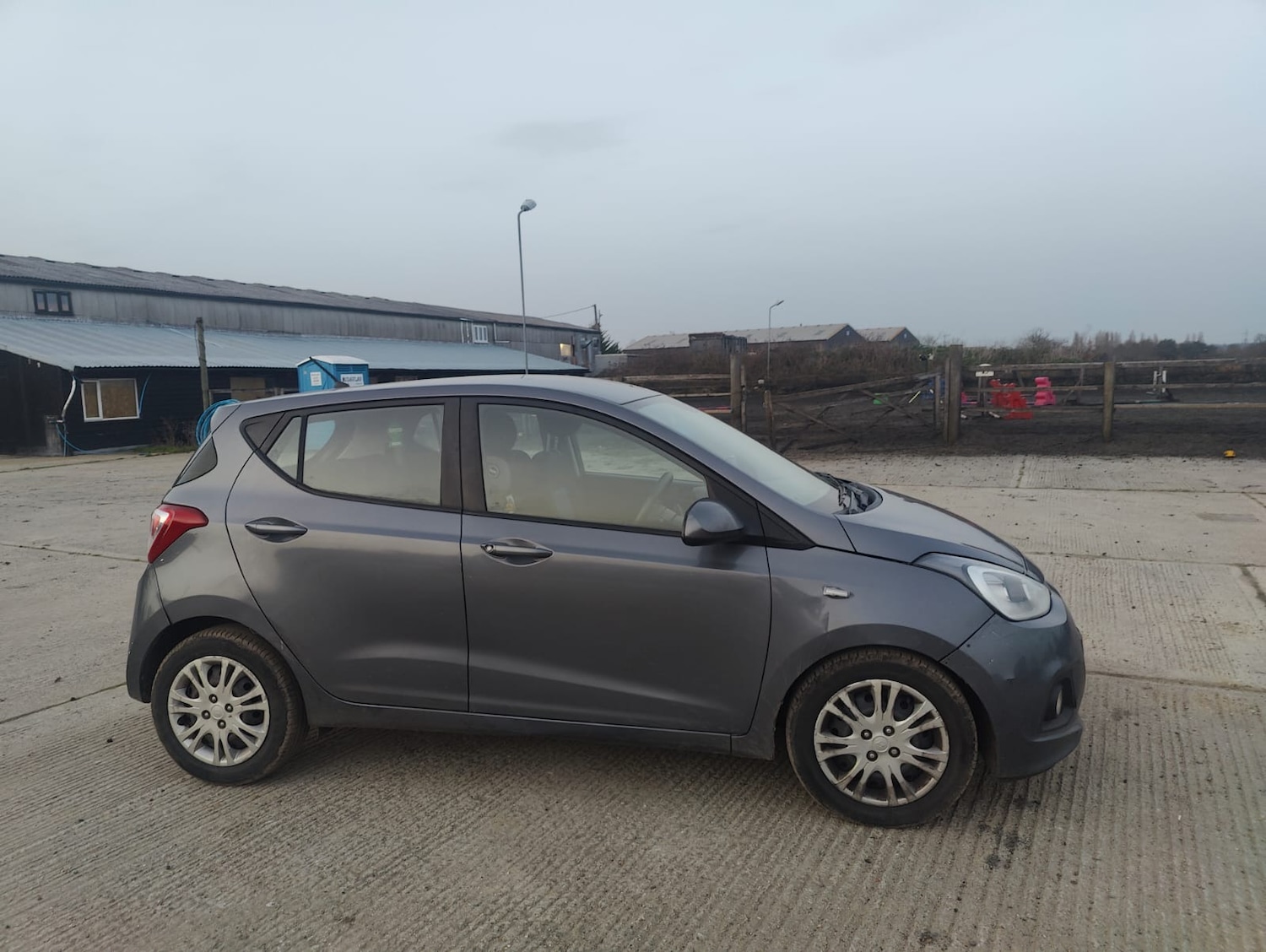 Used Hyundai i10 2016 for sale - 77765870: Photo 4