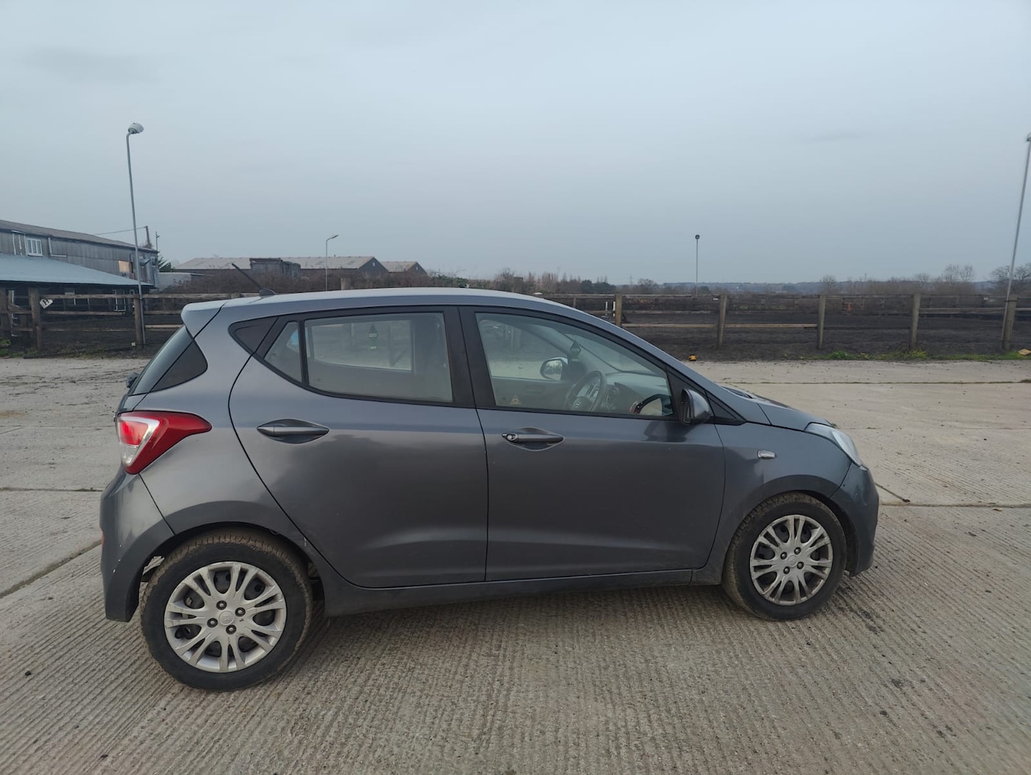 Used Hyundai i10 2016 for sale - 77765870: Photo 5