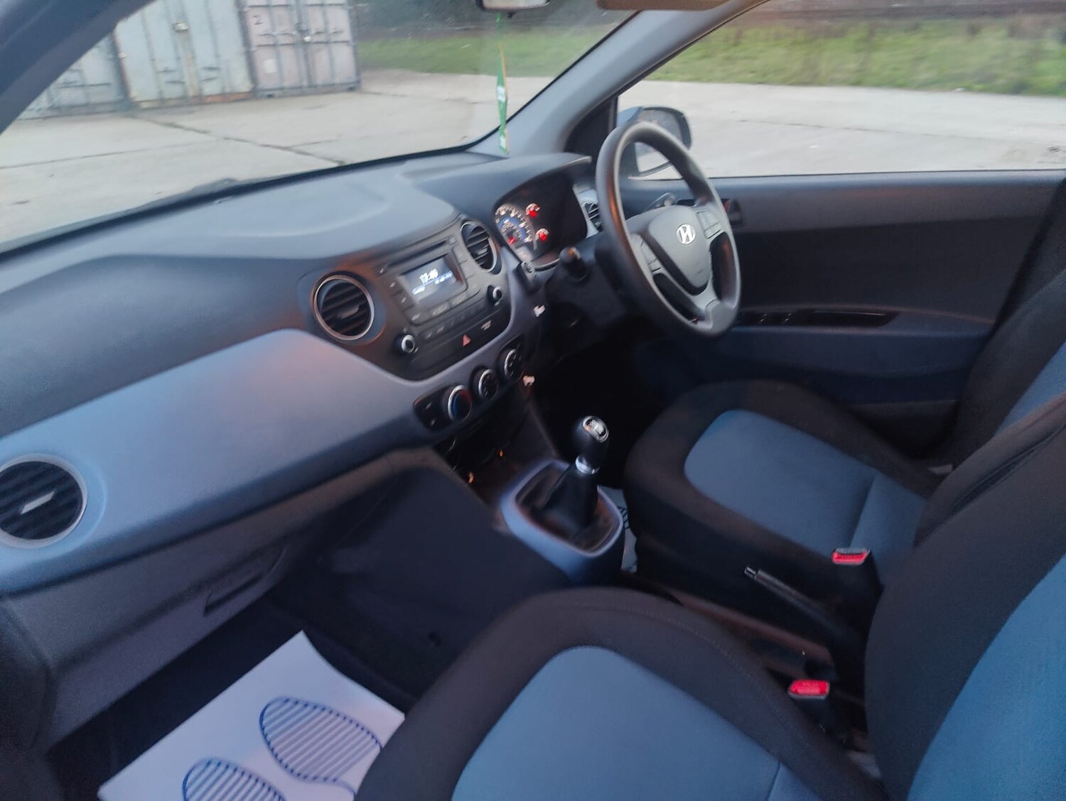 Used Hyundai i10 2016 for sale - 77765870: Photo 8