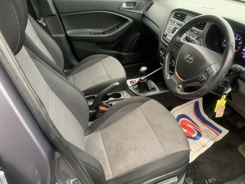 Used Hyundai i20 2017 for sale - 77113160: Photo 5