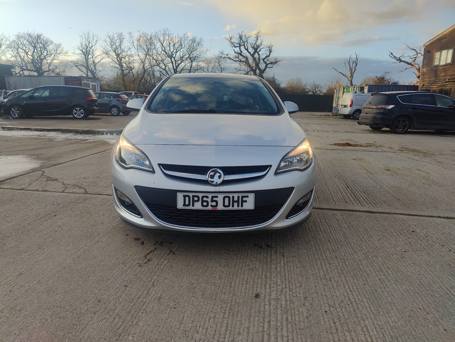 Used Vauxhall Astra 2015 for sale - 77704570: Photo 2
