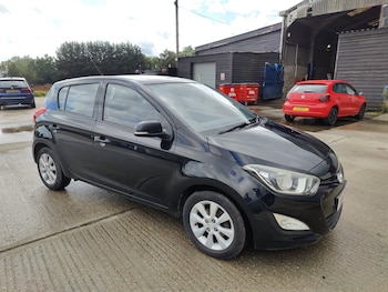 Used Hyundai i20 2013 for sale - 76765066: Photo