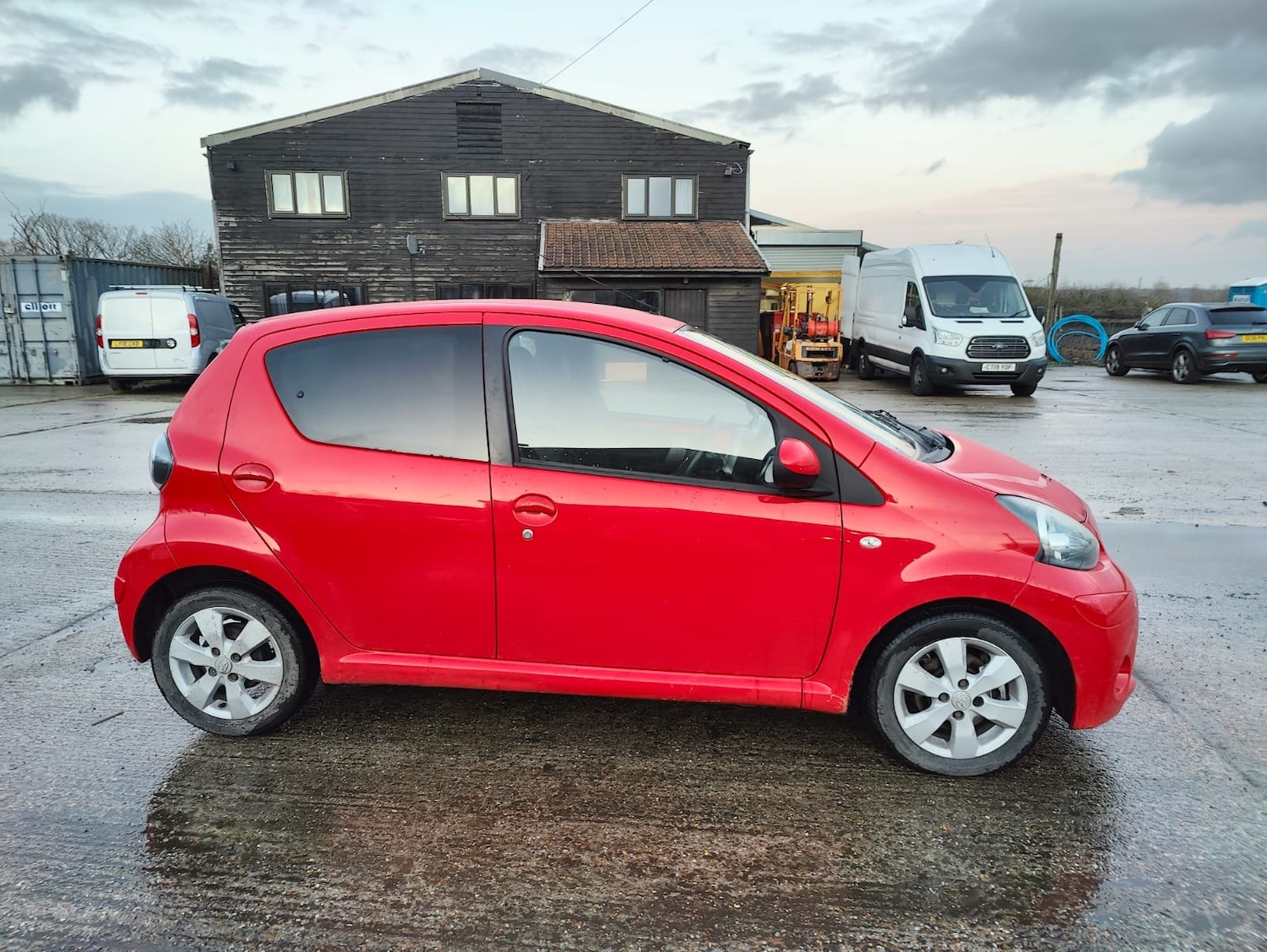 Used Toyota AYGO 2014 for sale - 77170727: Photo 4