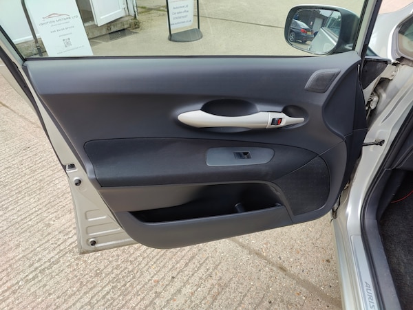 Used Toyota Auris 2007 for sale - 75629401: Photo 14