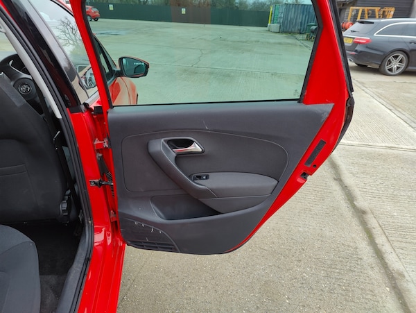 Used Volkswagen Polo 2013 for sale - 76142643: Photo 26