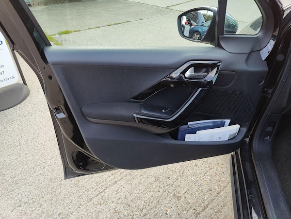 Used Peugeot 208 2016 for sale - 75313867: Photo 41