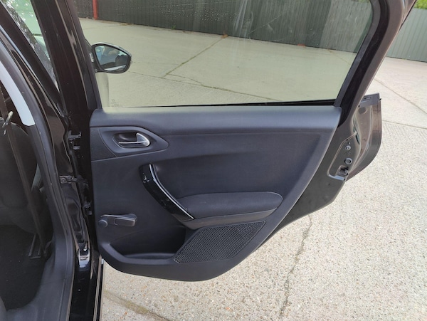 Used Peugeot 208 2016 for sale - 75313867: Photo 43