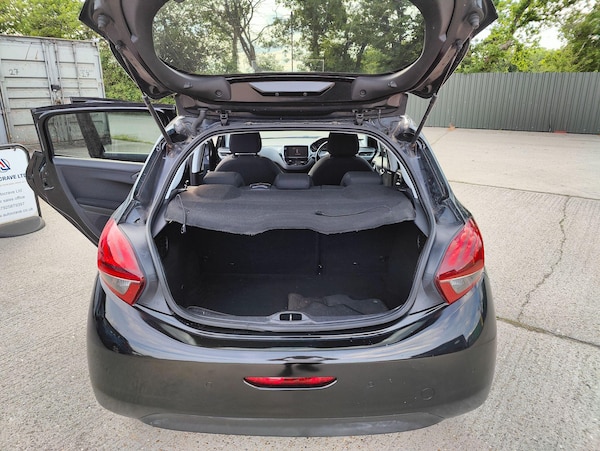 Used Peugeot 208 2016 for sale - 75313867: Photo 45
