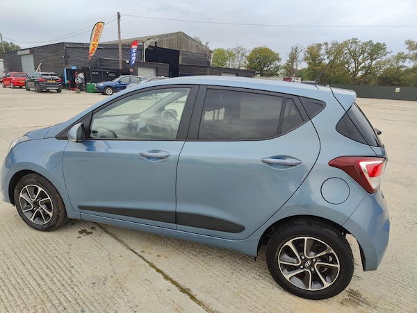 Used Hyundai i10 2017 for sale - 75539817: Photo 11