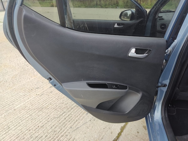 Used Hyundai i10 2017 for sale - 75539817: Photo 20