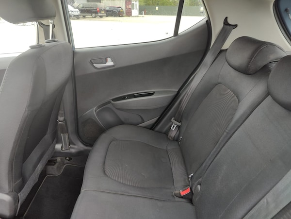 Used Hyundai i10 2017 for sale - 75539817: Photo 23