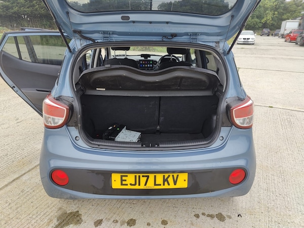 Used Hyundai i10 2017 for sale - 75539817: Photo 25