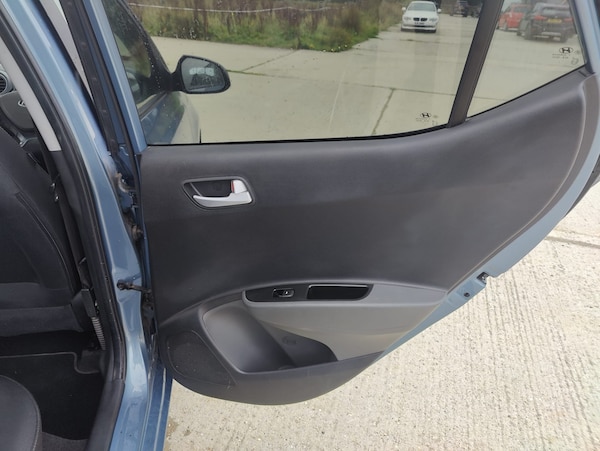 Used Hyundai i10 2017 for sale - 75539817: Photo 27