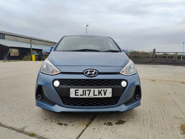 Used Hyundai i10 2017 for sale - 75539817: Photo 2