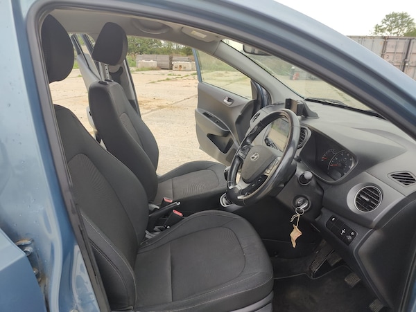 Used Hyundai i10 2017 for sale - 75539817: Photo 31