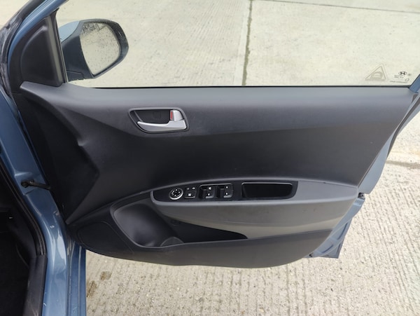 Used Hyundai i10 2017 for sale - 75539817: Photo 32