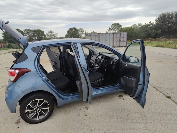 Used Hyundai i10 2017 for sale - 75539817: Photo 38