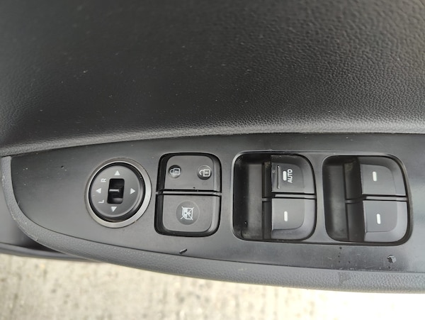 Used Hyundai i10 2017 for sale - 75539817: Photo 50