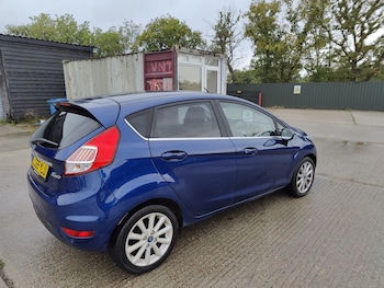 Used Ford Fiesta 2015 for sale - 75982067: Photo
