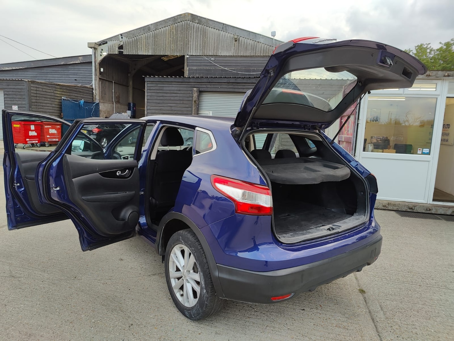 Used Nissan Qashqai 2014 for sale - 77085608: Photo 18
