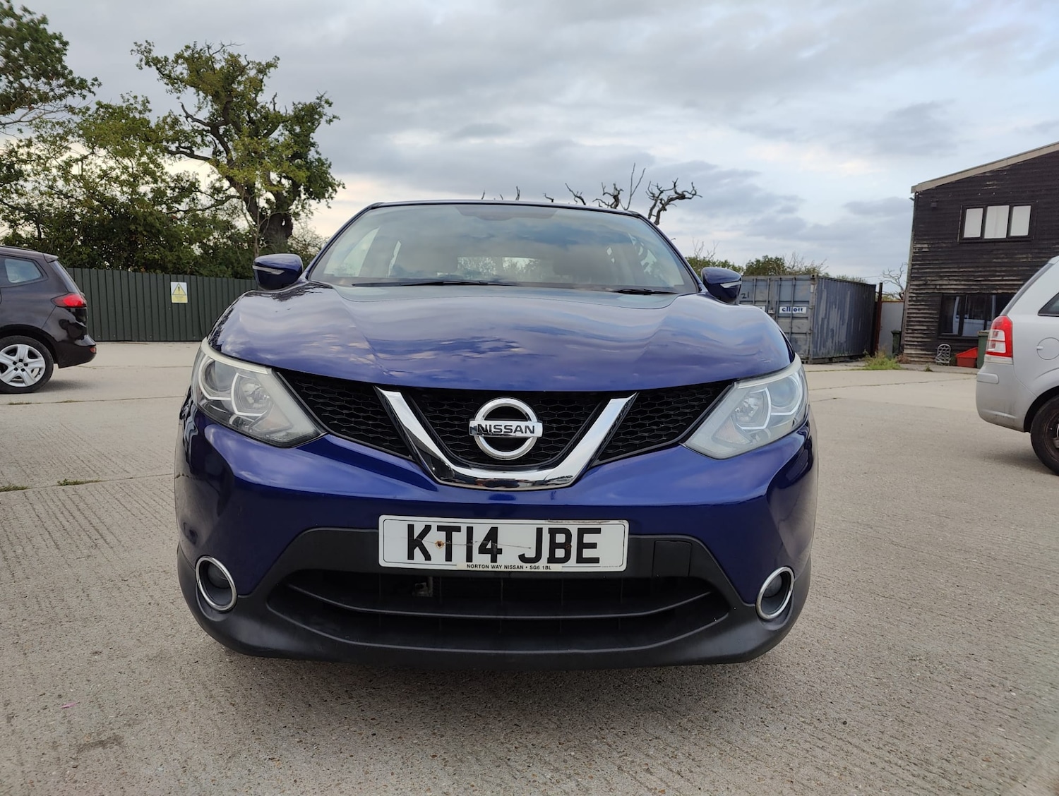 Used Nissan Qashqai 2014 for sale - 77085608: Photo 2