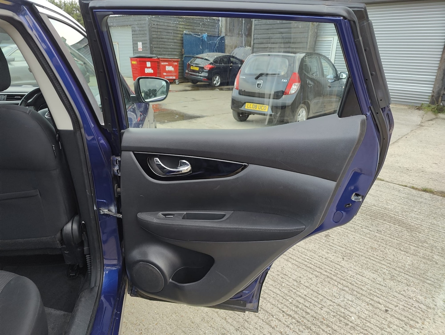 Used Nissan Qashqai 2014 for sale - 77085608: Photo 38