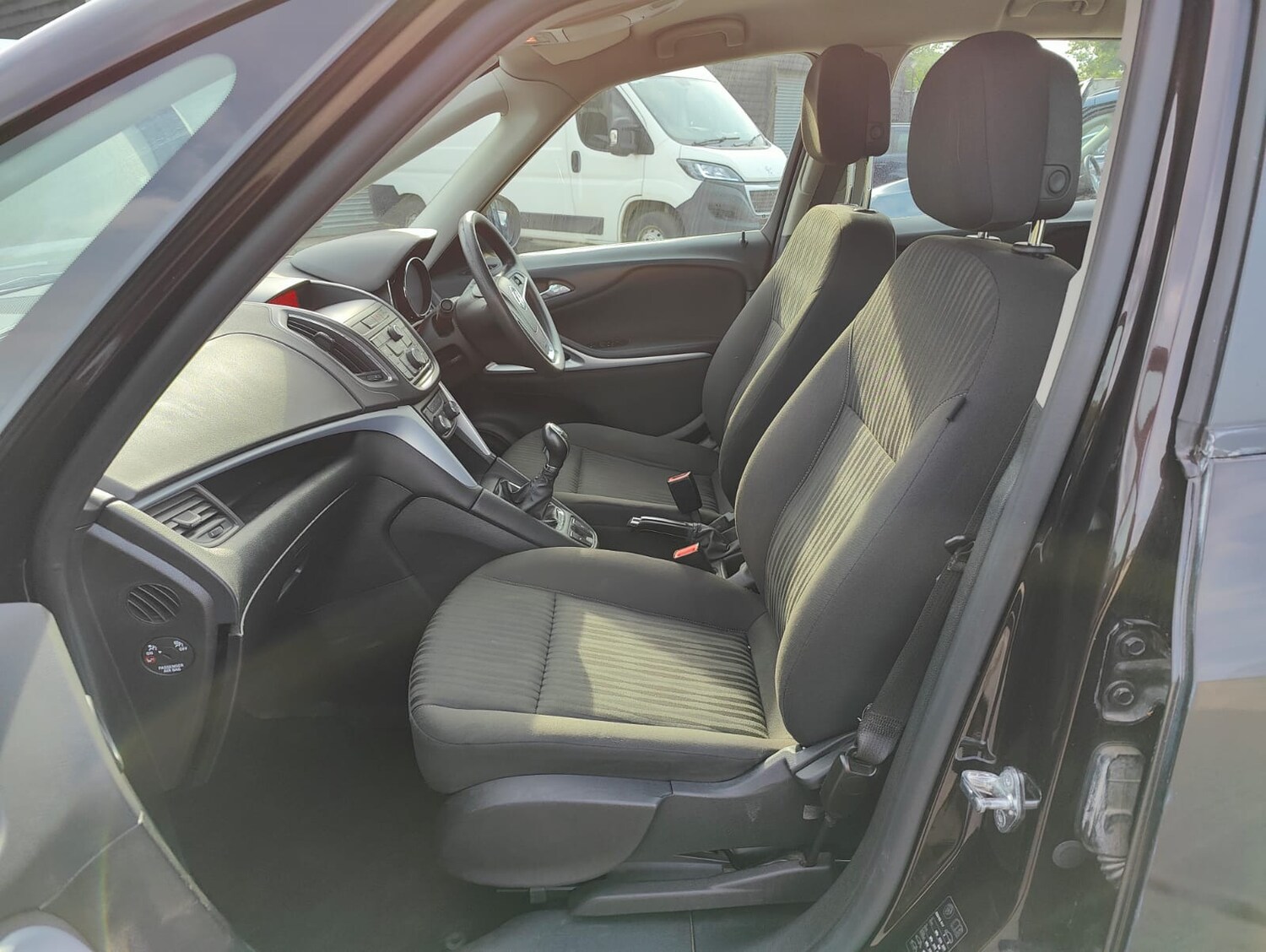 Used Vauxhall Zafira 2015 for sale - 76156650: Photo 16