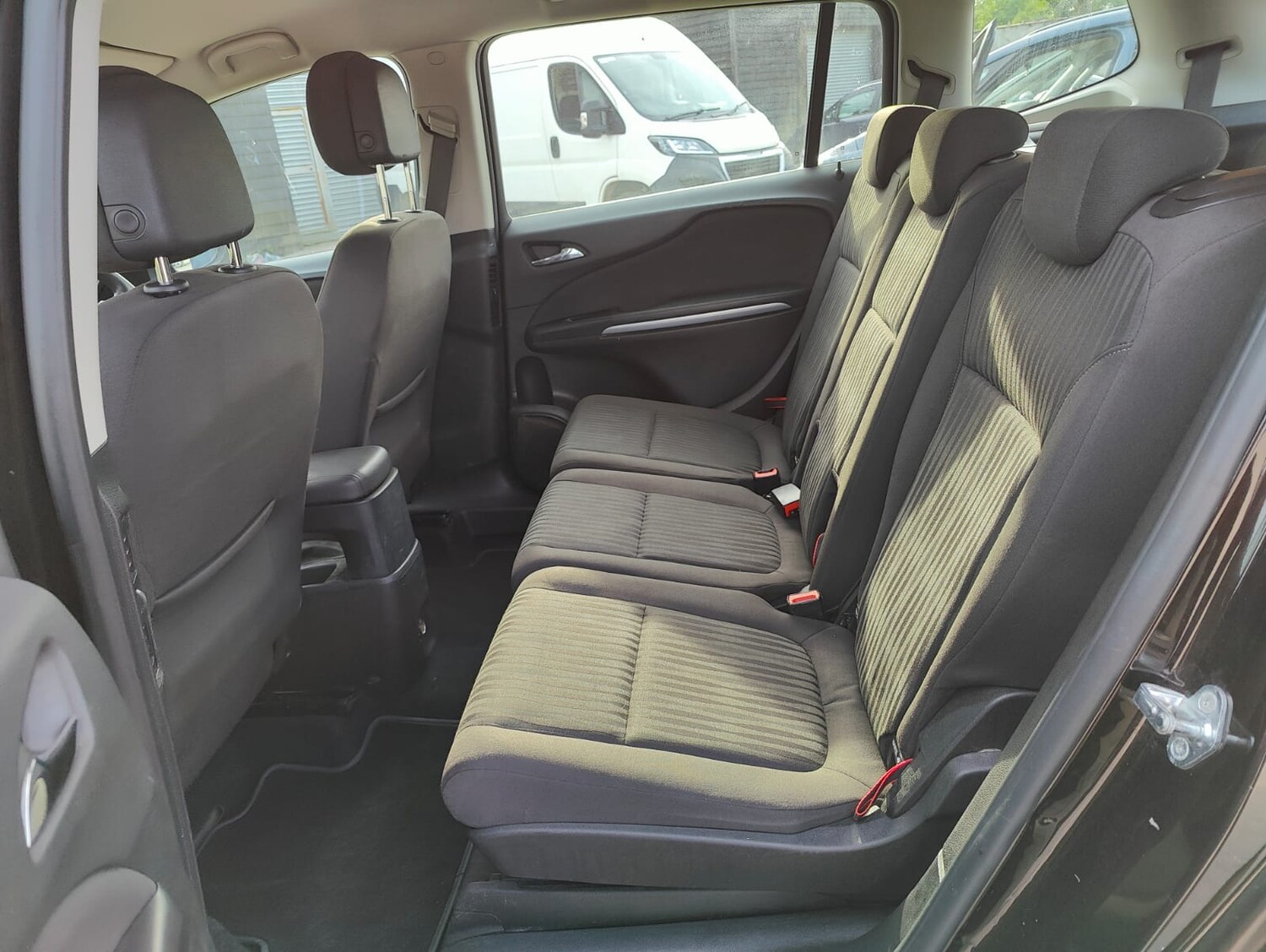 Used Vauxhall Zafira 2015 for sale - 76156650: Photo 21