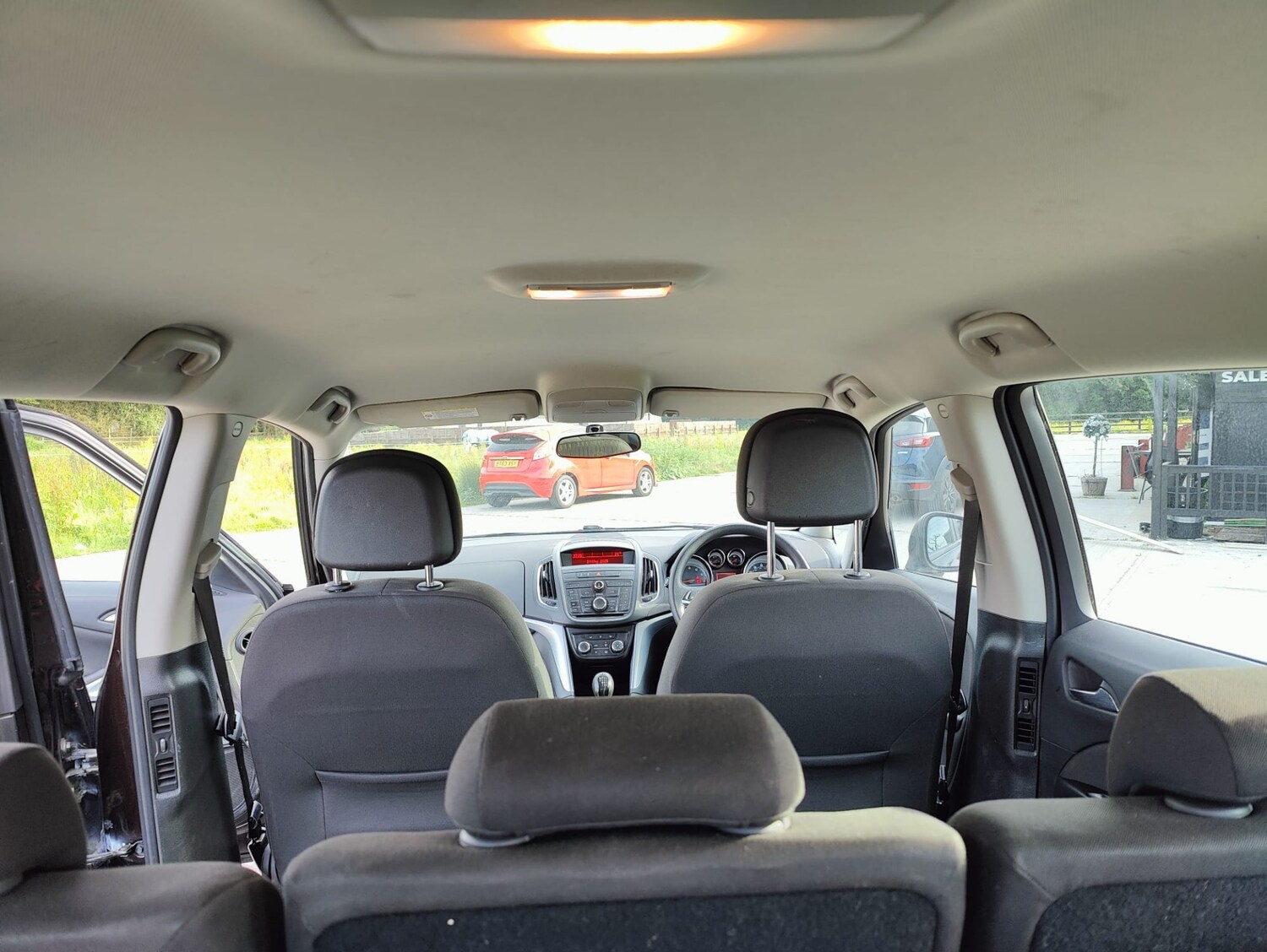 Used Vauxhall Zafira 2015 for sale - 76156650: Photo 26