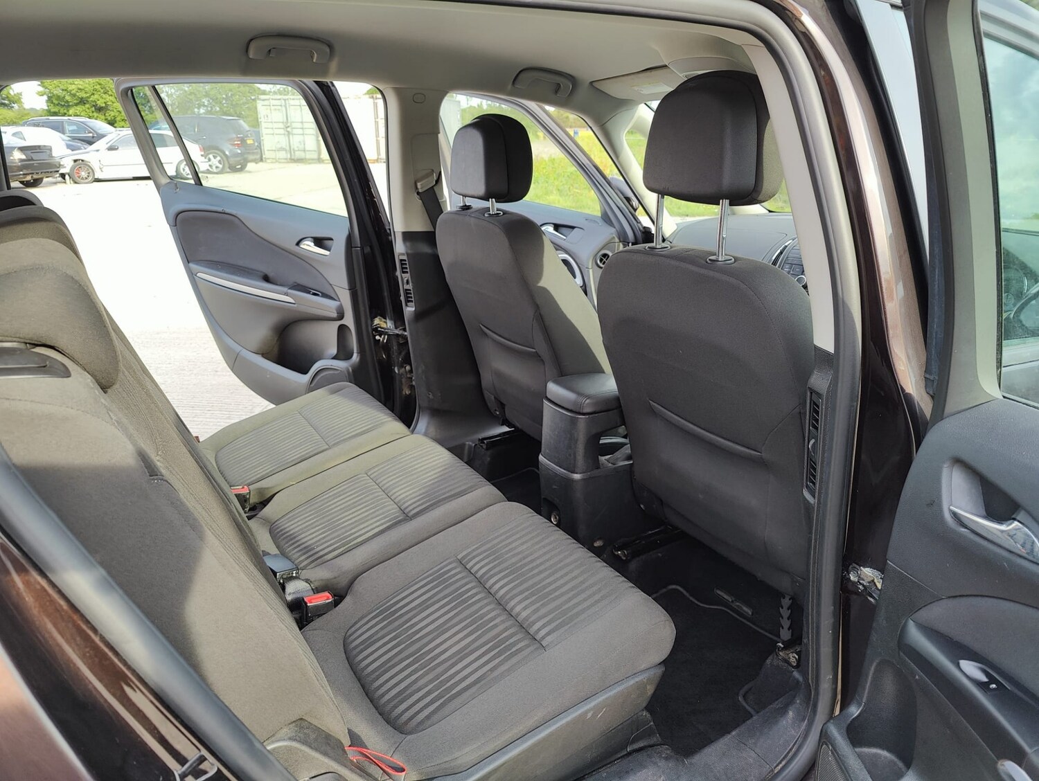 Used Vauxhall Zafira 2015 for sale - 76156650: Photo 32