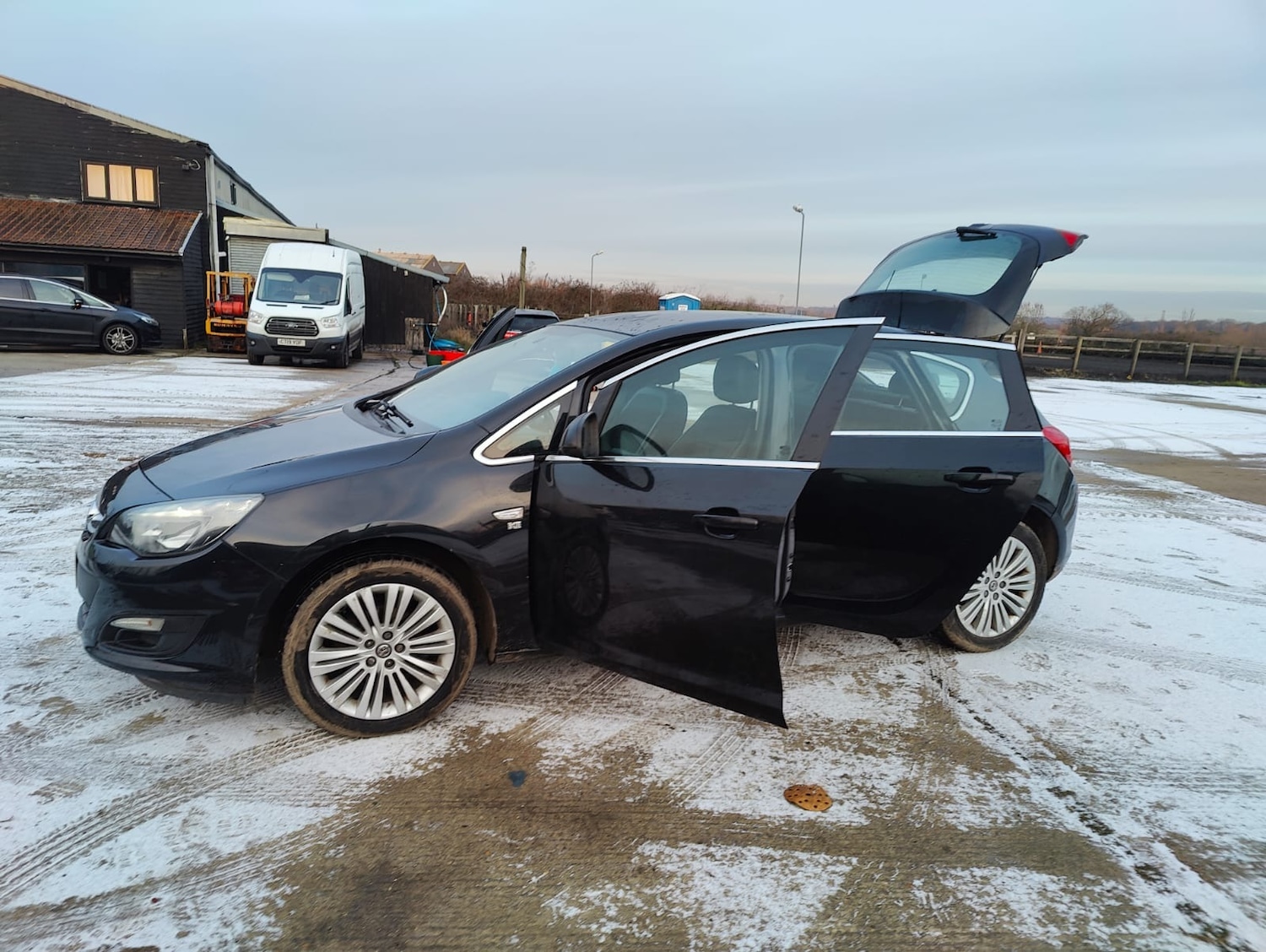 Used Vauxhall Astra 2014 for sale - 77117528: Photo 38
