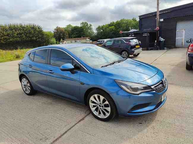 Used Vauxhall Astra 2016 for sale - 76142697: Photo 2