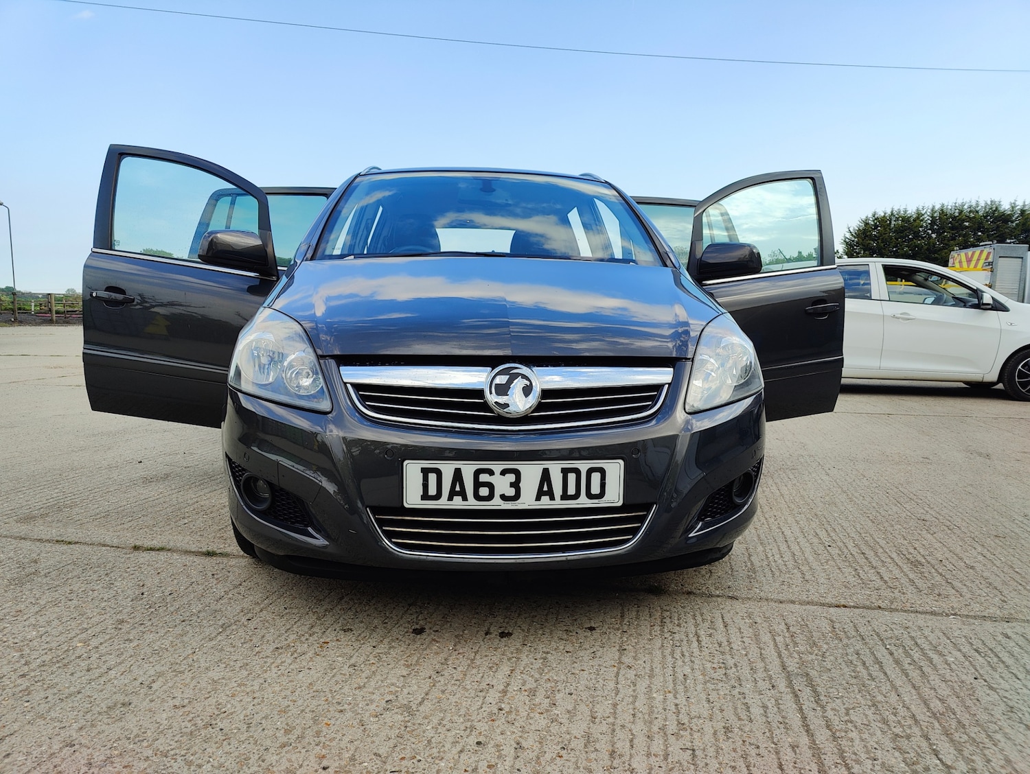 Used Vauxhall Zafira 2013 for sale - 76104899: Photo 39