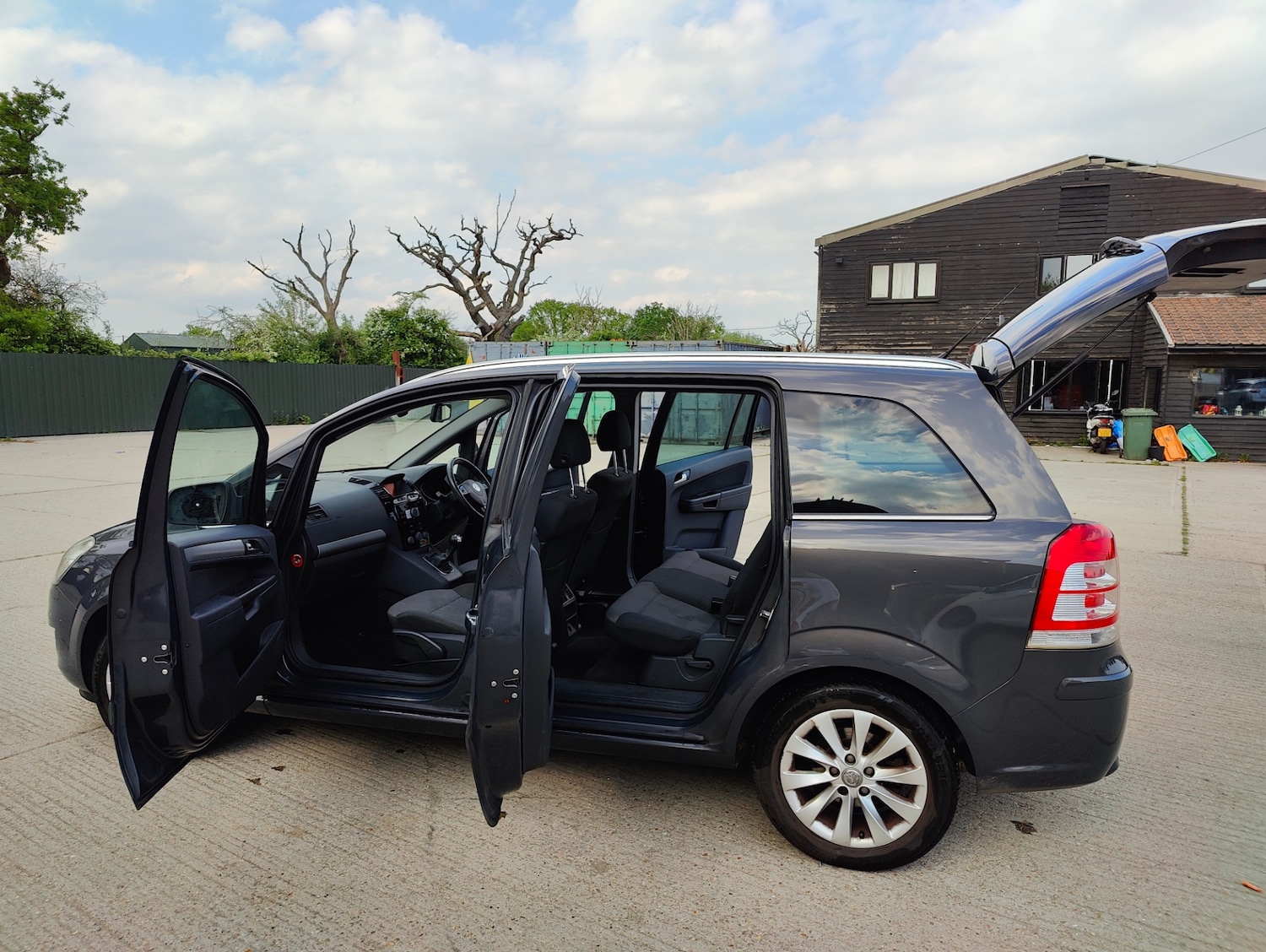 Used Vauxhall Zafira 2013 for sale - 76104899: Photo 45