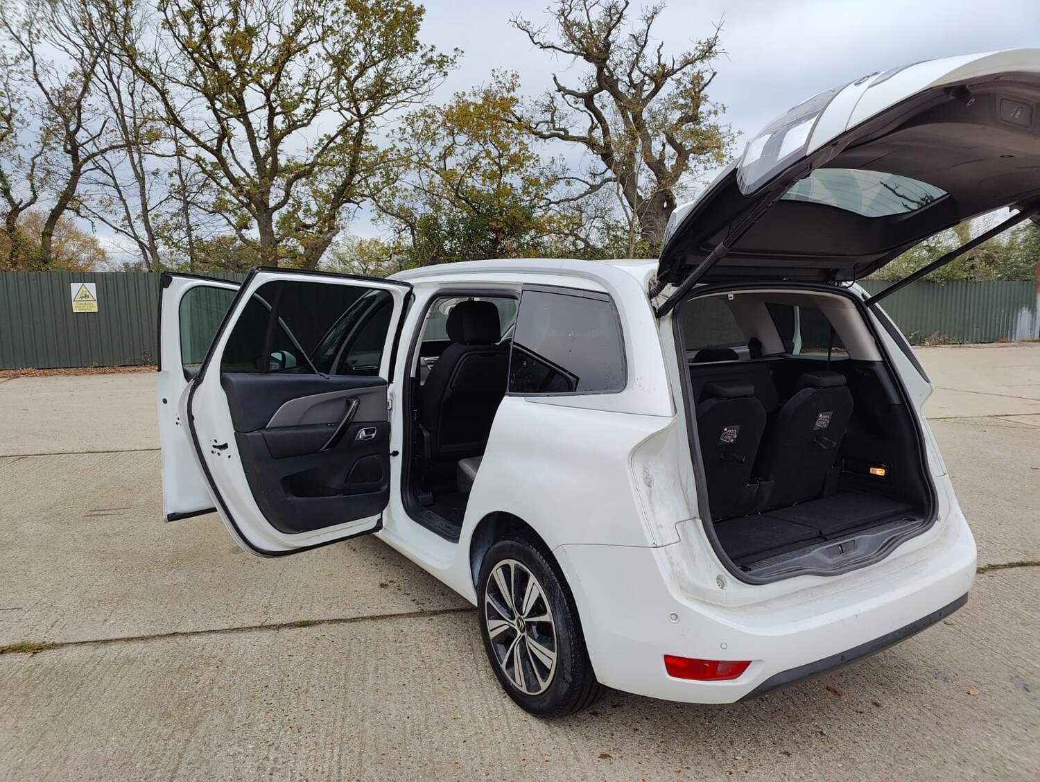 Used Citroen C4 Grand Picasso 2017 for sale - 76638723: Photo 44