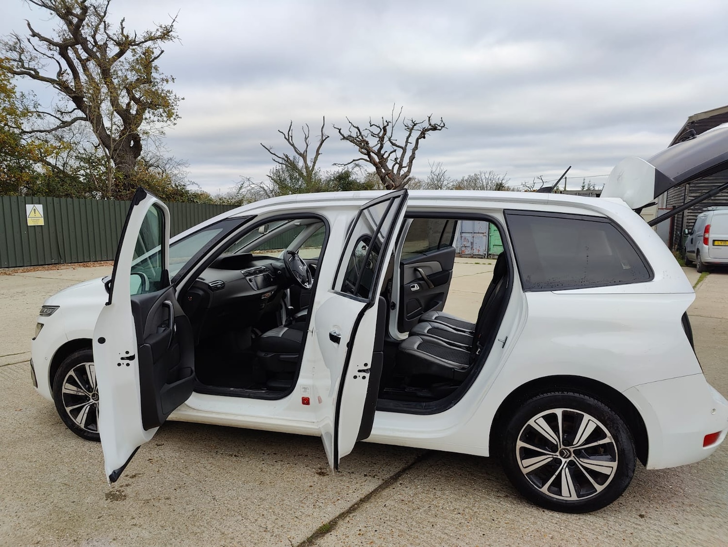 Used Citroen C4 Grand Picasso 2017 for sale - 76638723: Photo 46