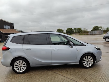 Used Vauxhall Zafira Tourer 2017 for sale - 75982453: Photo
